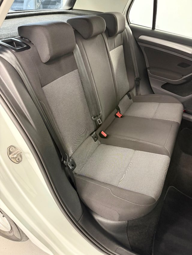 VOLKSWAGEN Golf usata, con Fendinebbia