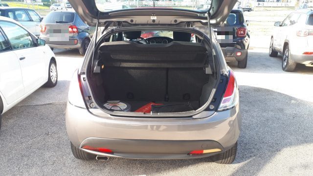 LANCIA Ypsilon usata, con Boardcomputer