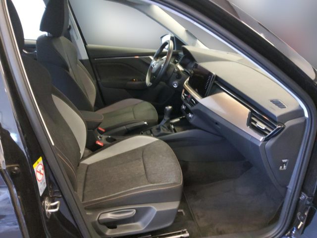 SKODA Kamiq usata, con Autoradio