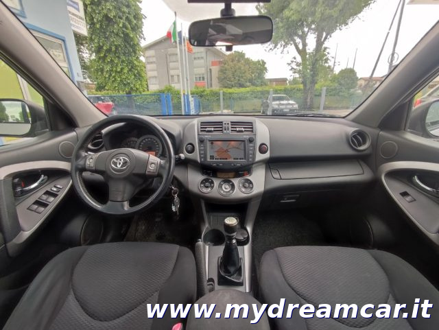 TOYOTA RAV 4 usata, con Cerchi in lega