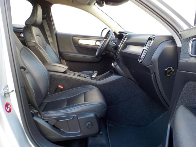 VOLVO XC40 usata, con Luci diurne LED