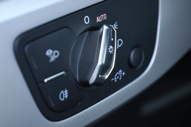 AUDI A4 usata, con Leve al volante