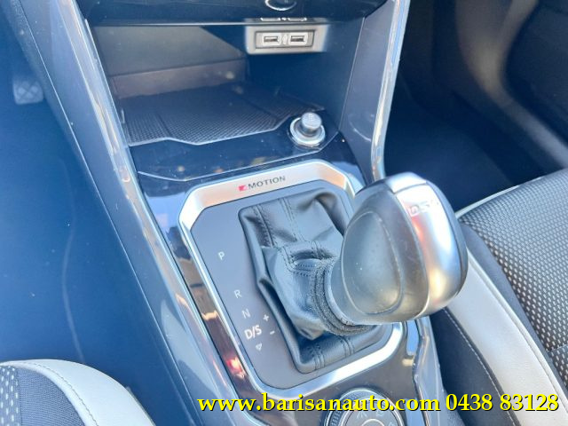 VOLKSWAGEN T-Roc usata, con Volante in pelle