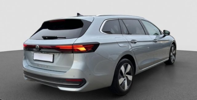 VOLKSWAGEN Passat usata, con Autoradio
