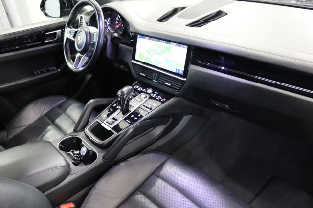 PORSCHE Cayenne usata, con Fendinebbia