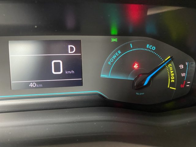 PEUGEOT 2008 usata, con Bluetooth