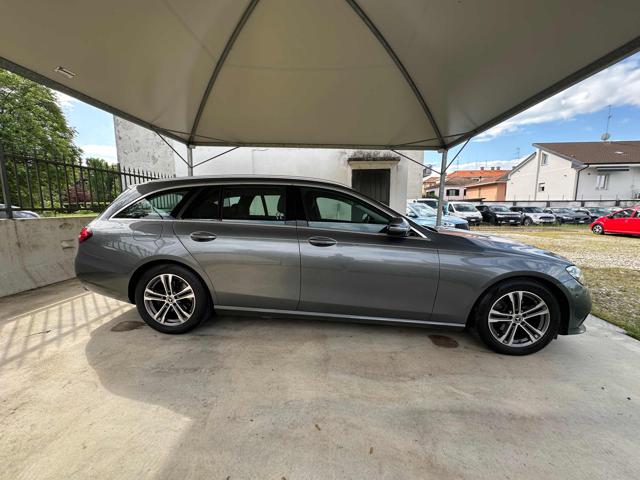 MERCEDES-BENZ E 200 usata, con Boardcomputer
