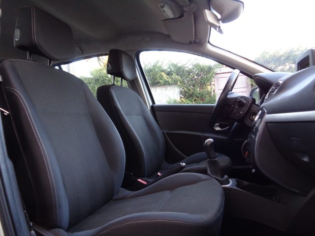 RENAULT Clio usata, con Controllo trazione