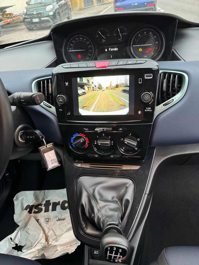 LANCIA Ypsilon usata, con ESP