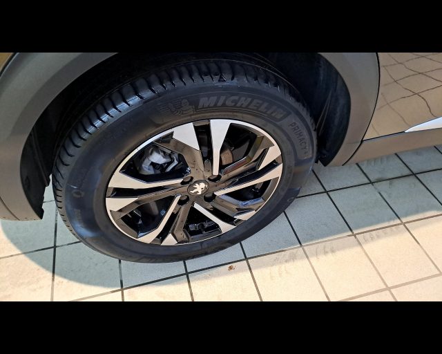 PEUGEOT 2008 usata, con 360° camera