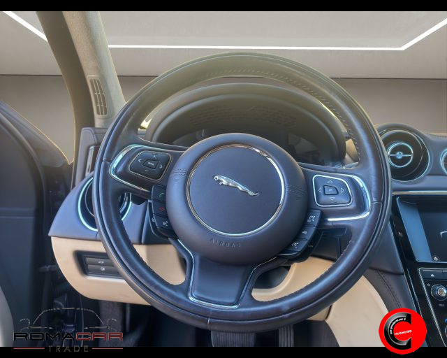 JAGUAR XJ usata, con Controllo trazione