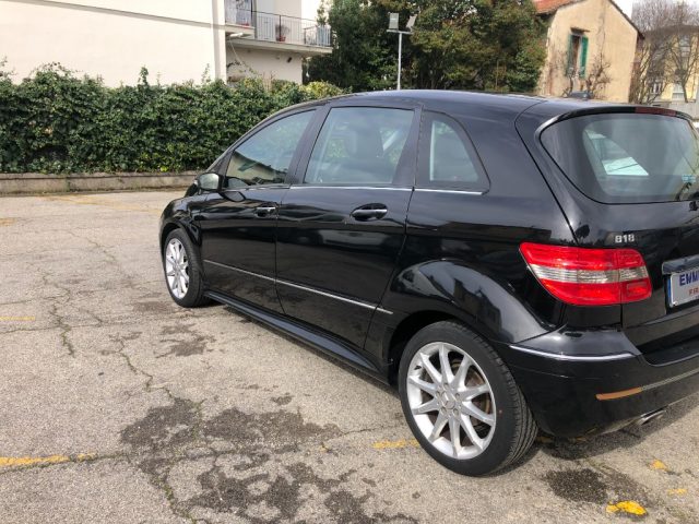 MERCEDES-BENZ B 180 usata, con Chiusura centralizzata