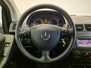 MERCEDES-BENZ A 160 usata, con Controllo automatico clima