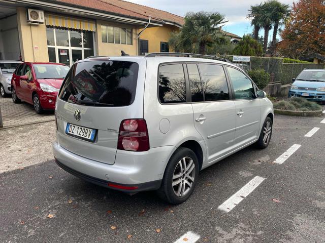 VOLKSWAGEN Touran usata, con Climatizzatore