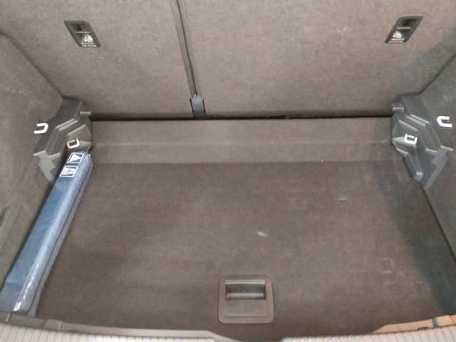 VOLKSWAGEN T-Cross usata, con Autoradio