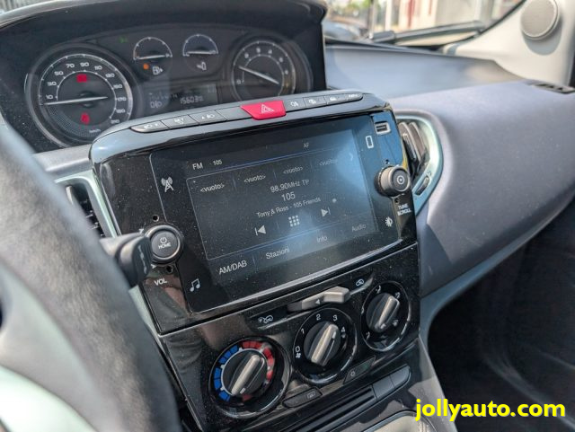 LANCIA Ypsilon usata, con Autoradio digitale