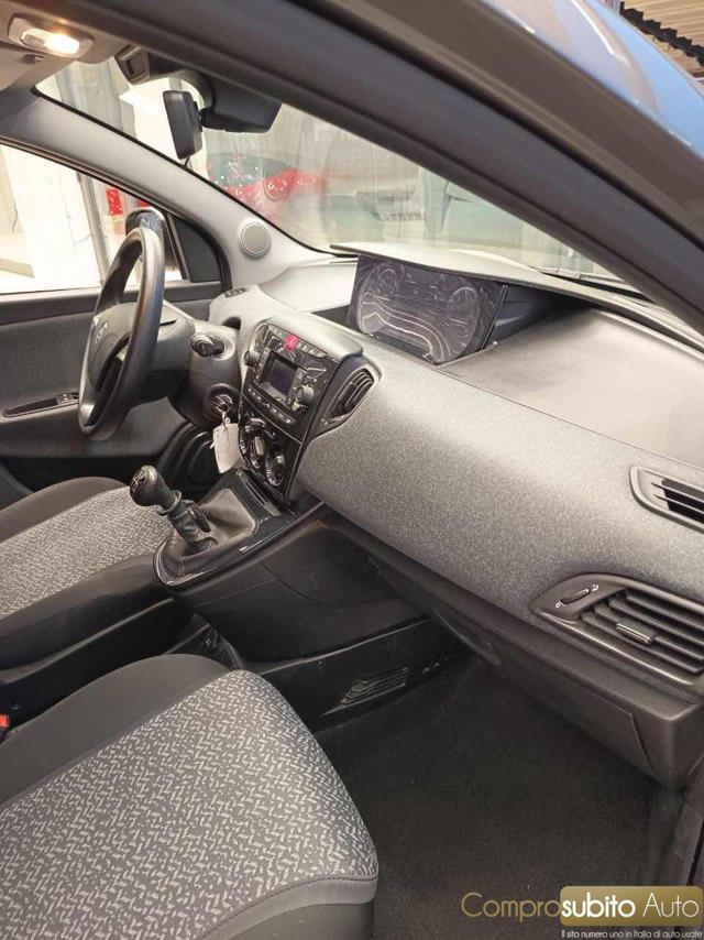 LANCIA Ypsilon usata, con Sedile posteriore sdoppiato