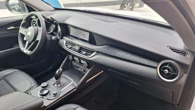 ALFA ROMEO Stelvio usata, con Alzacristalli elettrici