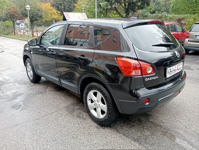 NISSAN Qashqai usata, con Boardcomputer