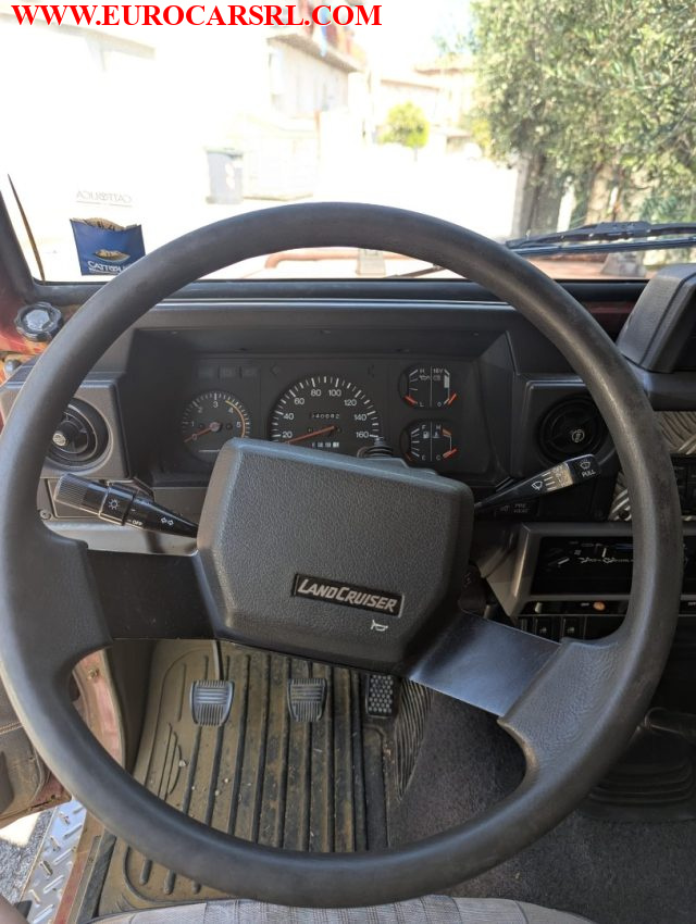 TOYOTA Land Cruiser usata 9