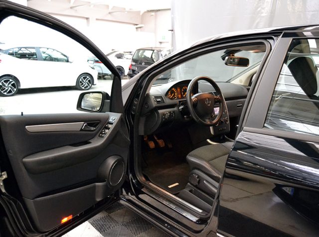 MERCEDES-BENZ A 160 usata, con Airbag