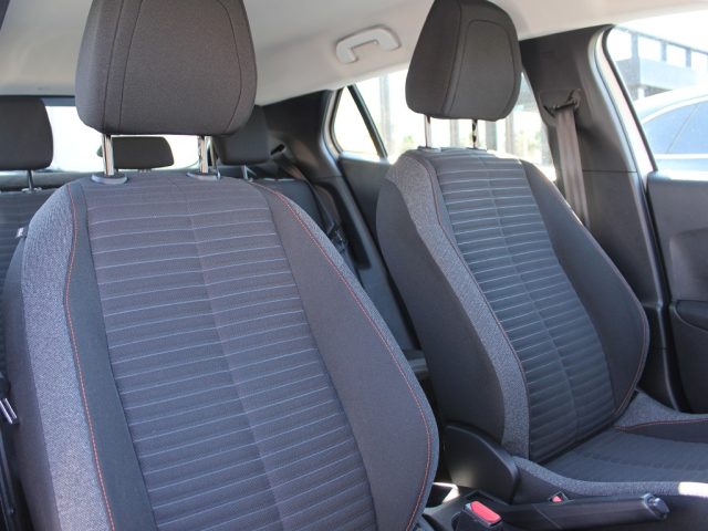 PEUGEOT 2008 usata, con Volante in pelle