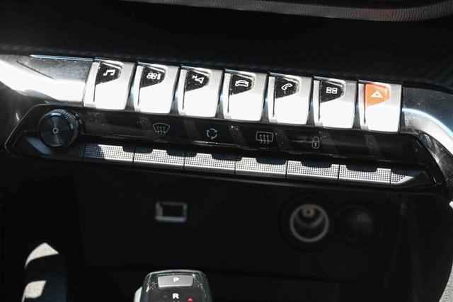 PEUGEOT 3008 usata, con Park Distance Control