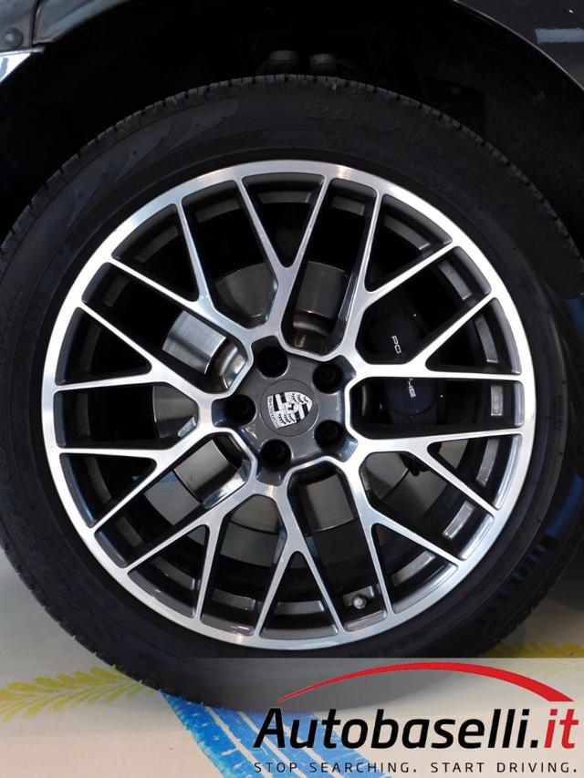 PORSCHE Macan usata 75