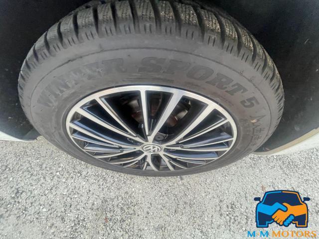 VOLKSWAGEN Touran usata, con Isofix