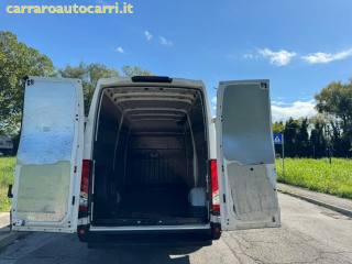 IVECO Daily usata, con Porta scorrevole