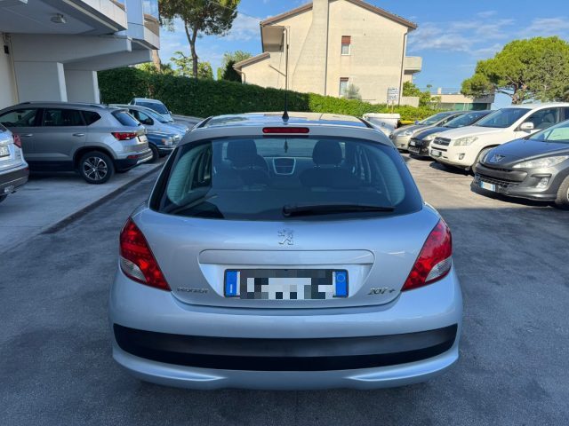 PEUGEOT 207 usata, con Autoradio
