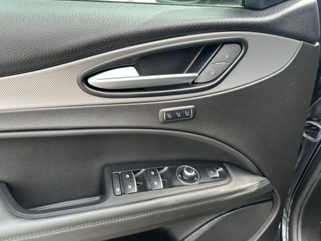 ALFA ROMEO Stelvio usata, con Alzacristalli elettrici
