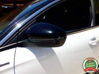 PEUGEOT 3008 usata, con Volante multifunzione