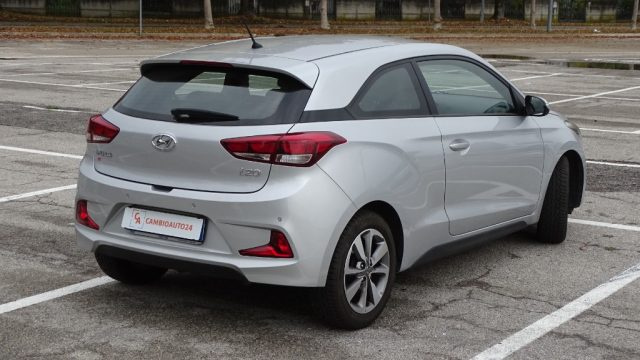 HYUNDAI i20 usata, con Autoradio