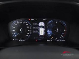 VOLVO XC40 usata 12