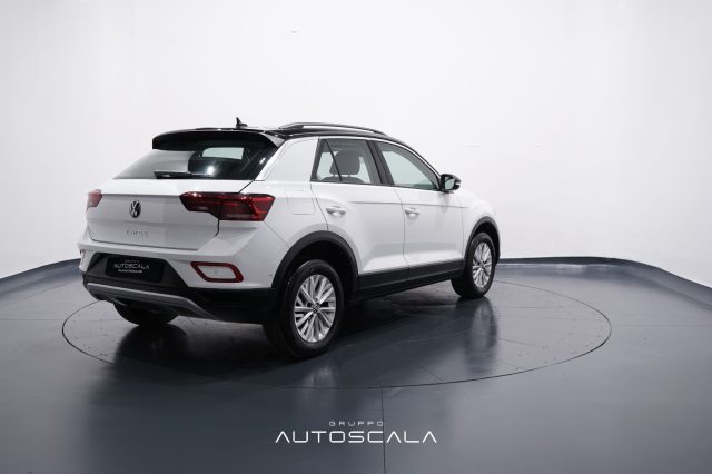 VOLKSWAGEN T-Roc usata, con Autoradio