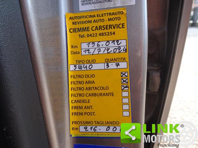 TOYOTA Yaris usata, con Sedile posteriore sdoppiato