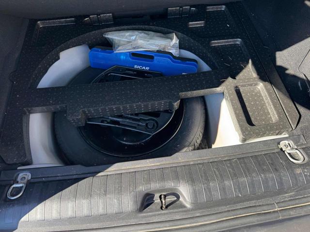 PEUGEOT 2008 usata, con Sedile posteriore sdoppiato