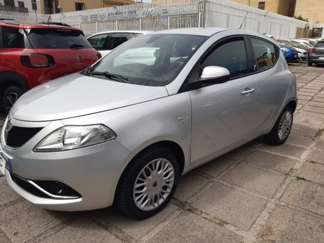 LANCIA Ypsilon usata, con Airbag