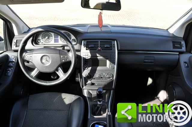 MERCEDES-BENZ B 180 usata, con Sedile posteriore sdoppiato