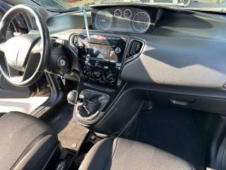 LANCIA Ypsilon usata, con Volante multifunzione