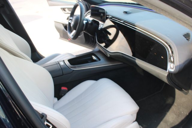 MERCEDES-BENZ E 220 usata, con Touch screen