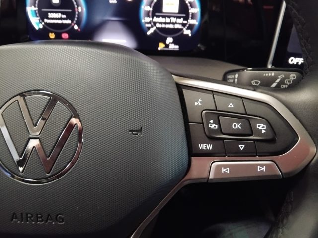 VOLKSWAGEN Golf usata, con Sensore di pioggia