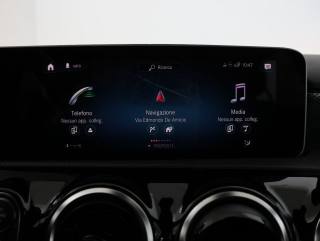 MERCEDES-BENZ A 200 usata, con Sensori di parcheggio anteriori