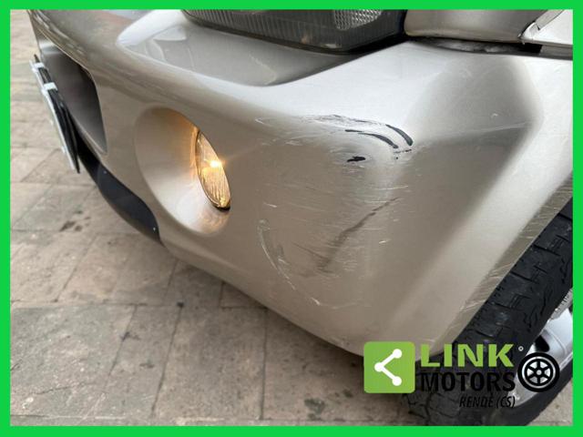 SUZUKI Jimny usata, con Servosterzo