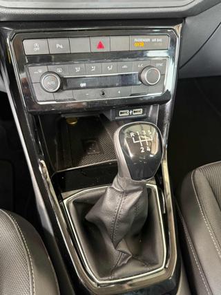 VOLKSWAGEN T-Cross usata 26