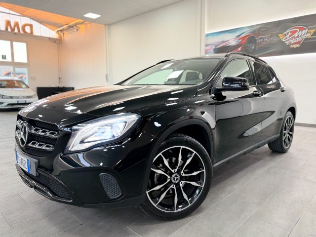 MERCEDES-BENZ GLA 200 usata, con Luci diurne