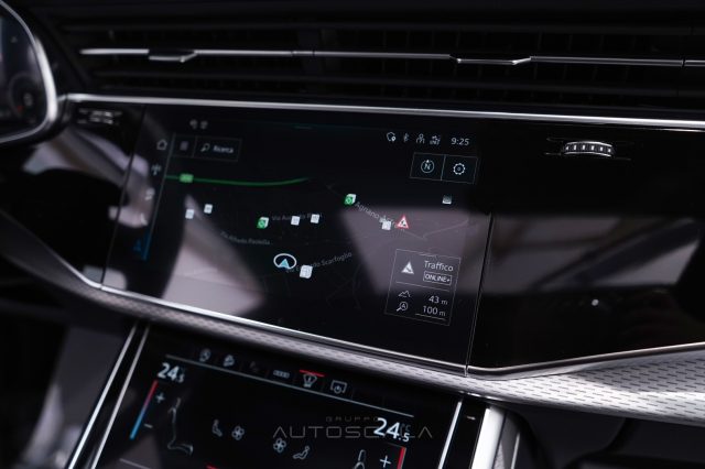 AUDI Q8 usata, con Autoradio digitale