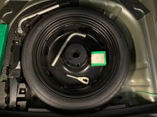 SKODA Karoq usata, con Hill holder