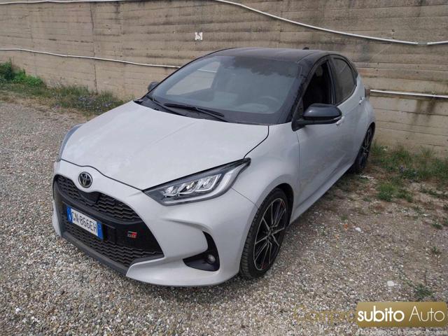 TOYOTA Yaris usata, con Cerchi in lega